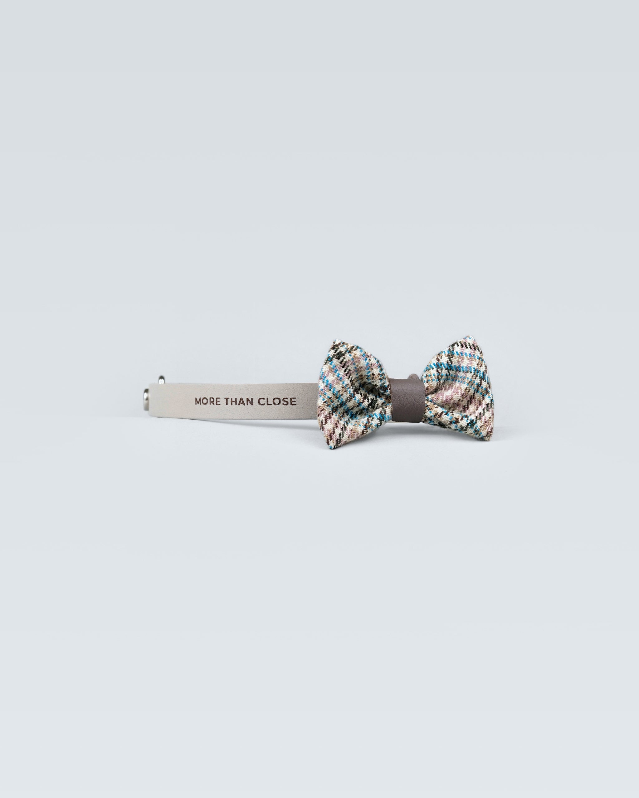 Nerili Collar Bow