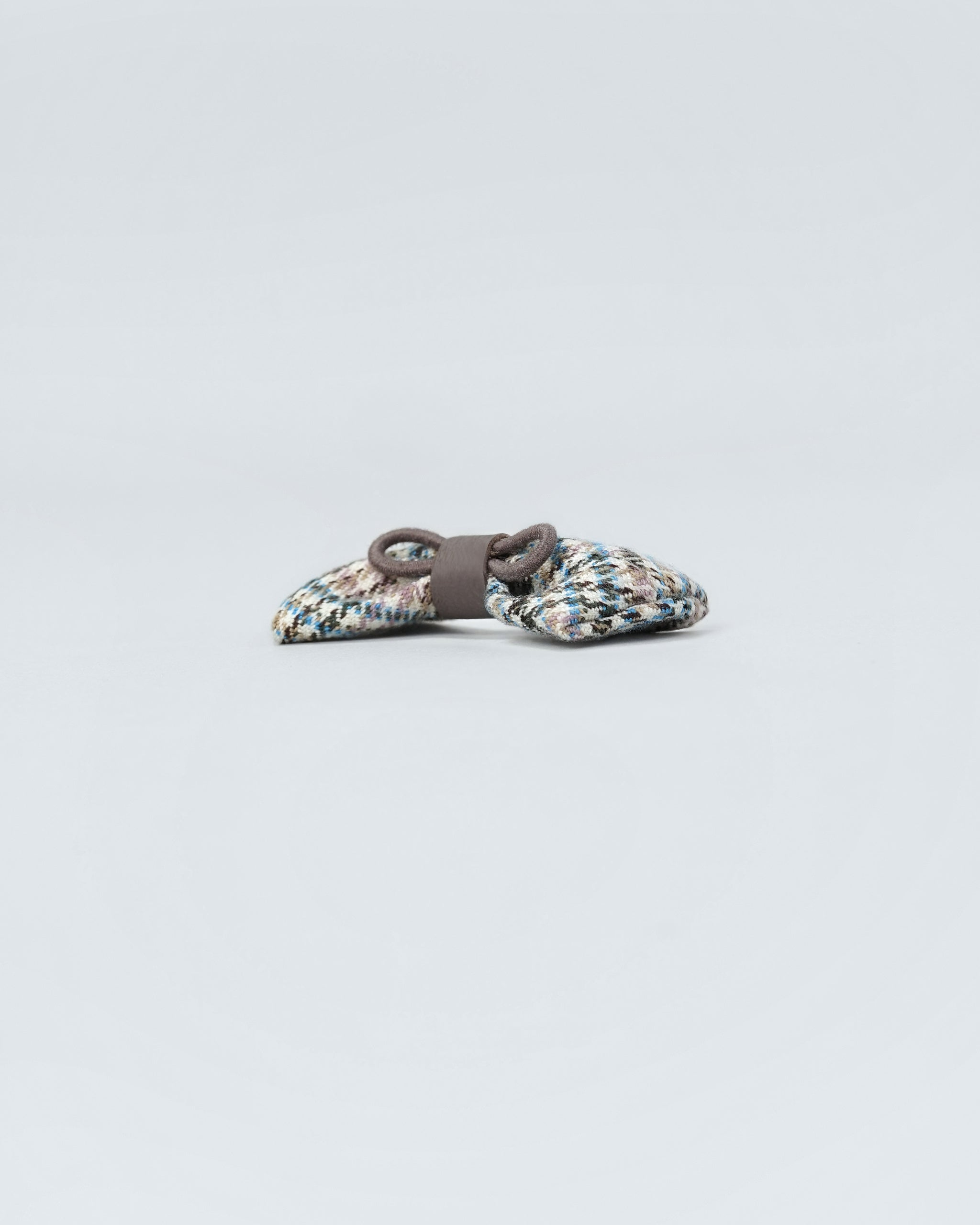 Nerili Collar Bow