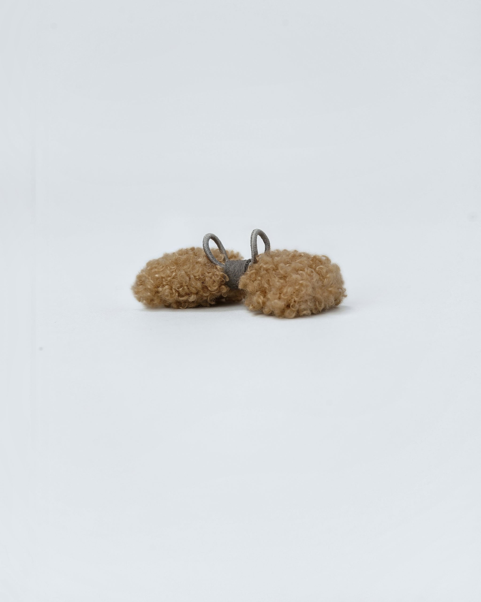 Bavente Collar Bow